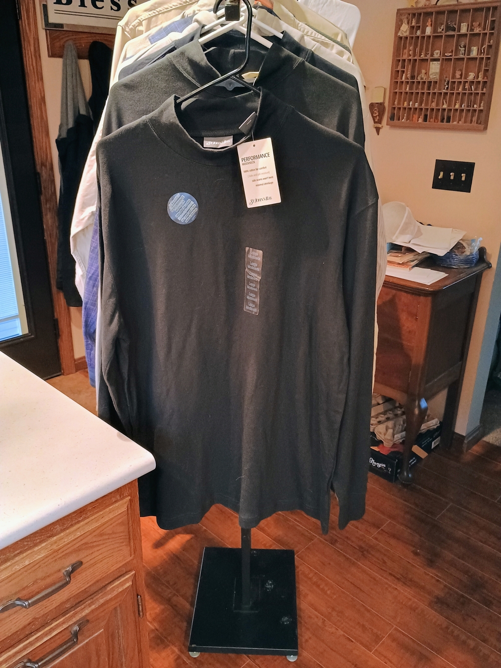 Saint Johns Bay Black Long-Sleeve Performance Tee Bin 1